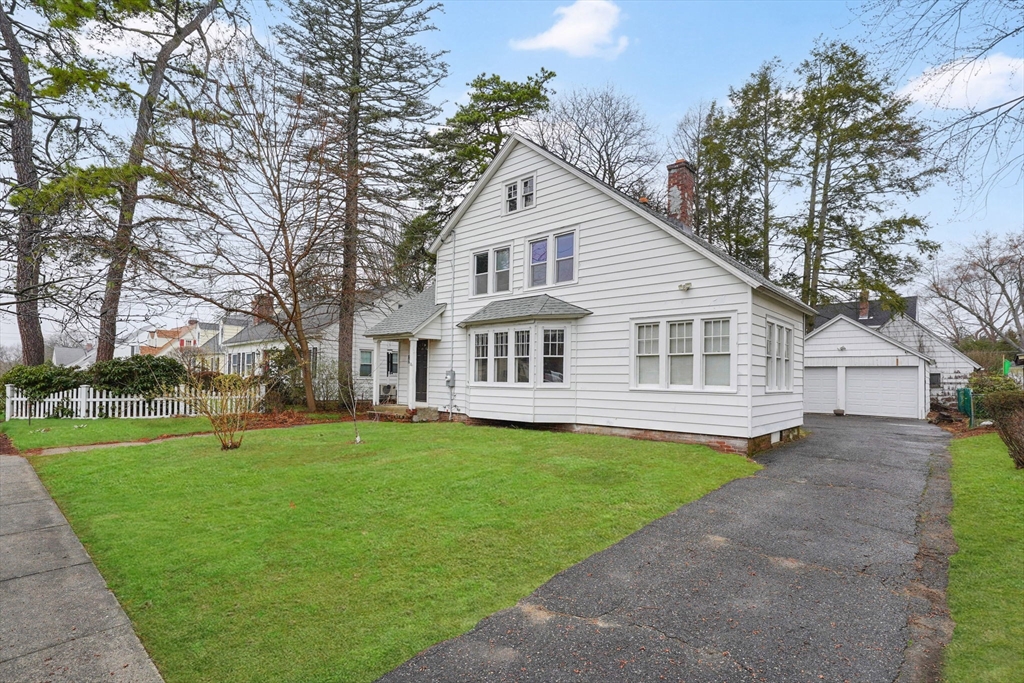 16 Fenimore Boulevard Springfield, MA 01108 - Photo 2 of 34