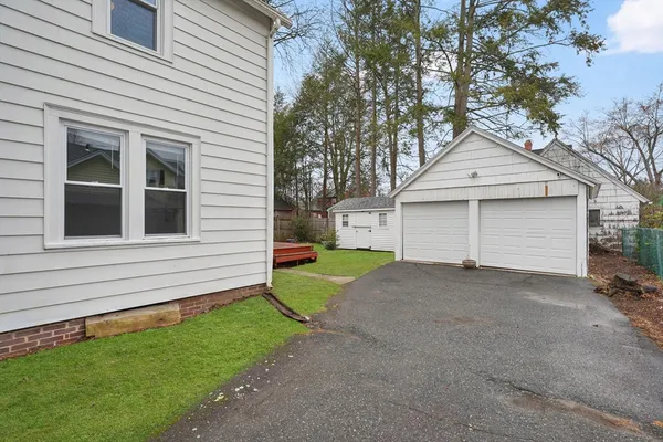 $359,900 | 16 Fenimore Boulevard, Springfield, MA 01108