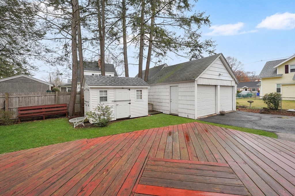 16 Fenimore Boulevard Springfield, MA 01108 - Photo 31 of 34