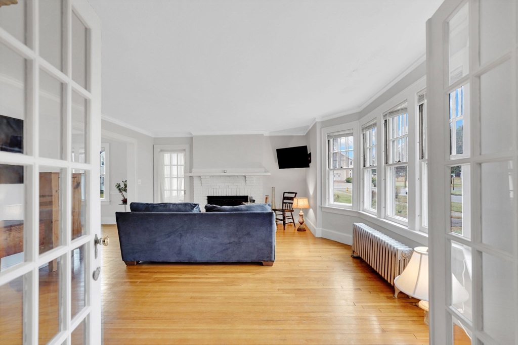 16 Fenimore Boulevard Springfield, MA 01108 - Photo 5 of 34