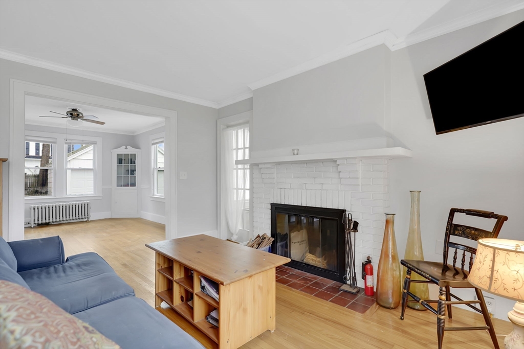 16 Fenimore Boulevard Springfield, MA 01108 - Photo 7 of 34