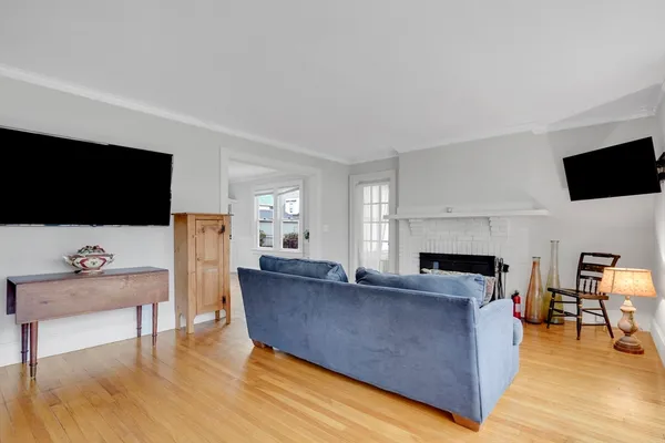 $359,900 | 16 Fenimore Boulevard, Springfield, MA 01108