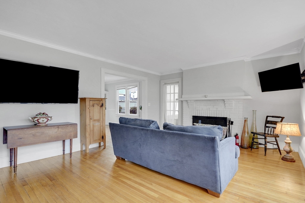 16 Fenimore Boulevard Springfield, MA 01108 - Photo 8 of 34