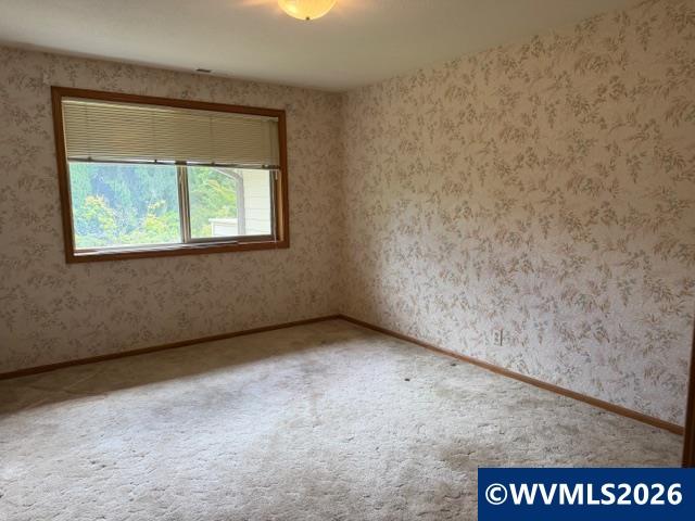 1344 Regency Drive Eugene, OR 97401 - Photo 15 of 49