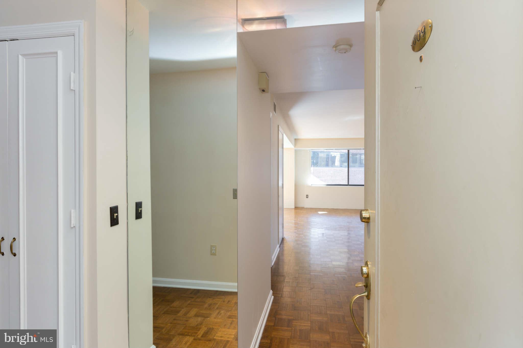 1015 33rd Street Northwest, Unit 809 Washington, DC 20007 - Photo 2 of 21 Interior (General)