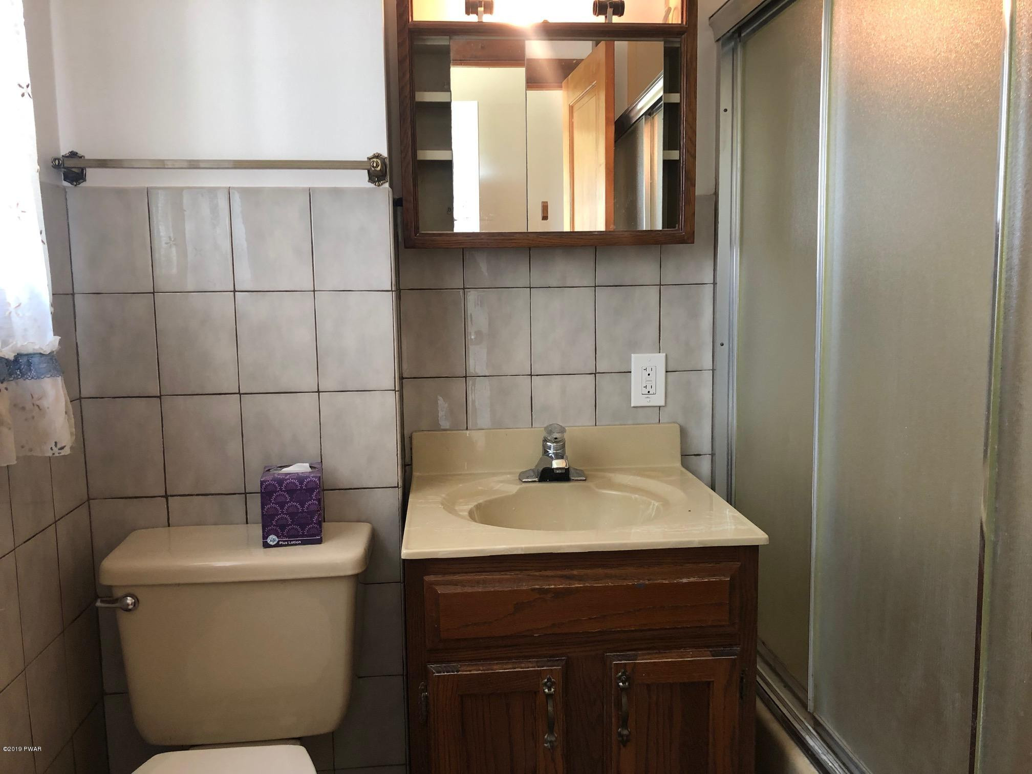 21 Fall Brook Road Starlight, PA 18461 - Photo 20 of 36 Main level bath