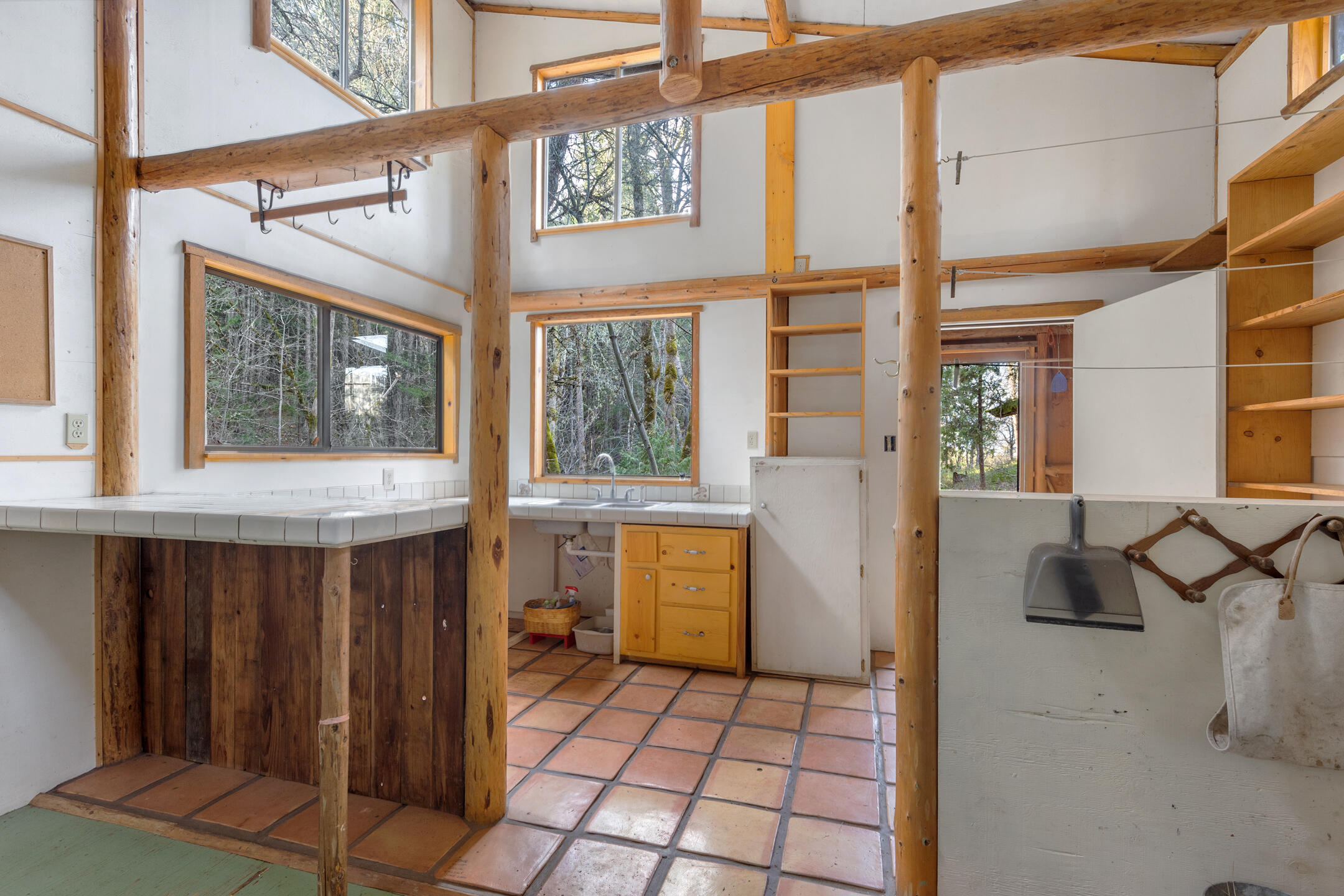 1015 Panther Gulch Road Williams, OR 97544 - Photo 36 of 49 Cabin