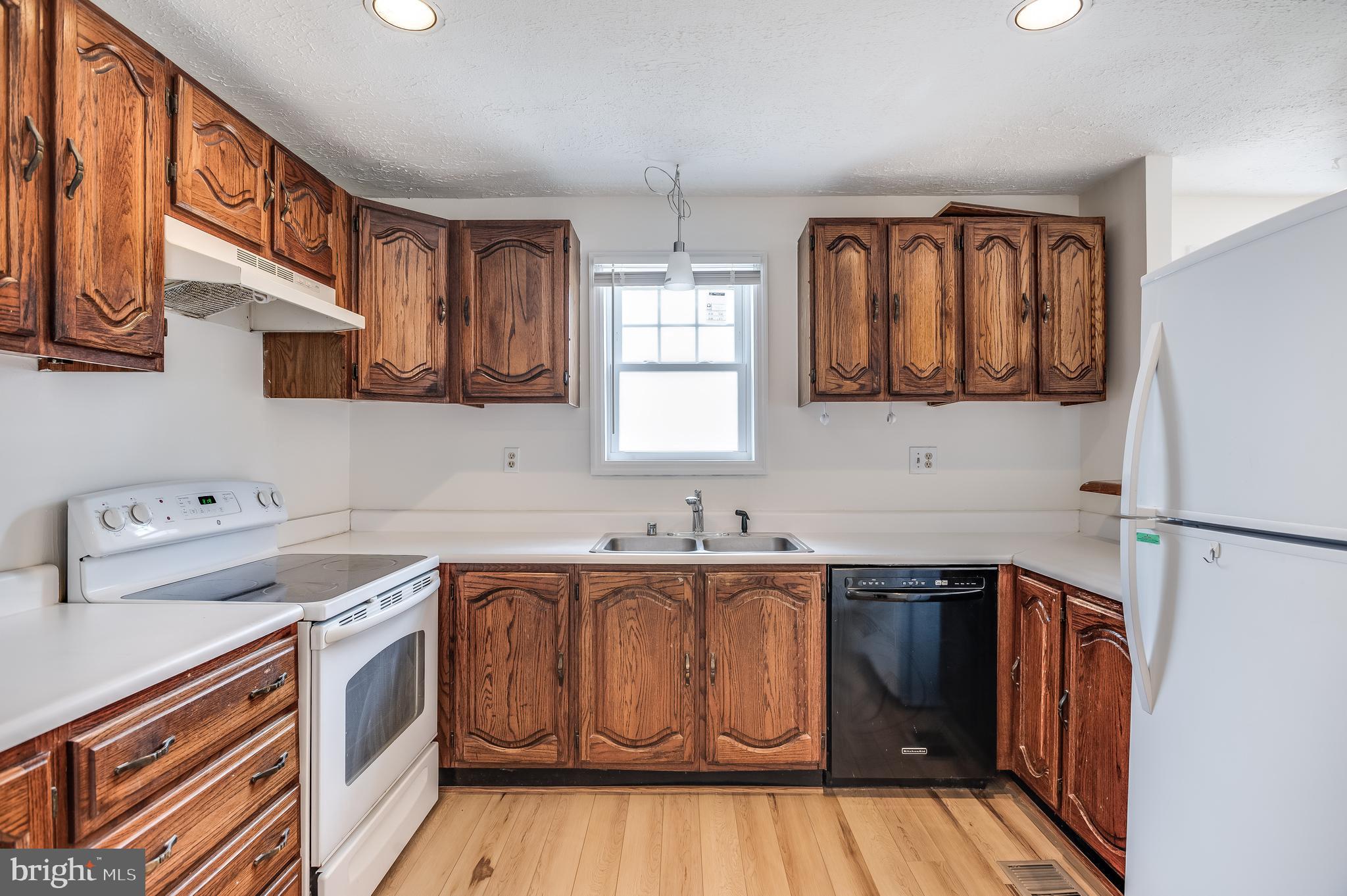 8610 Pine Tree Road Jessup, MD 20794 - Photo 7 of 21 Gallery Image 7