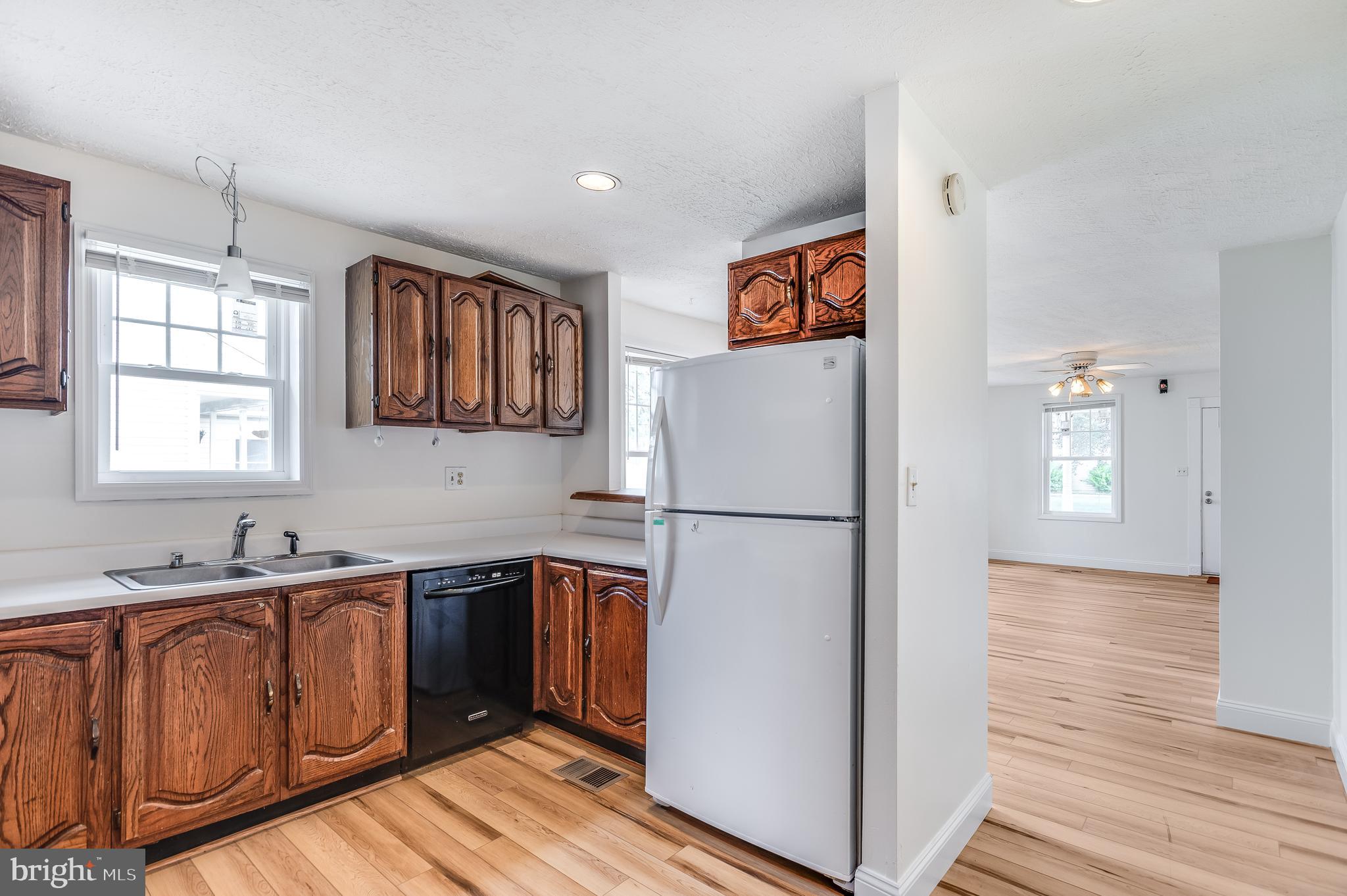 8610 Pine Tree Road Jessup, MD 20794 - Photo 8 of 21 Gallery Image 8