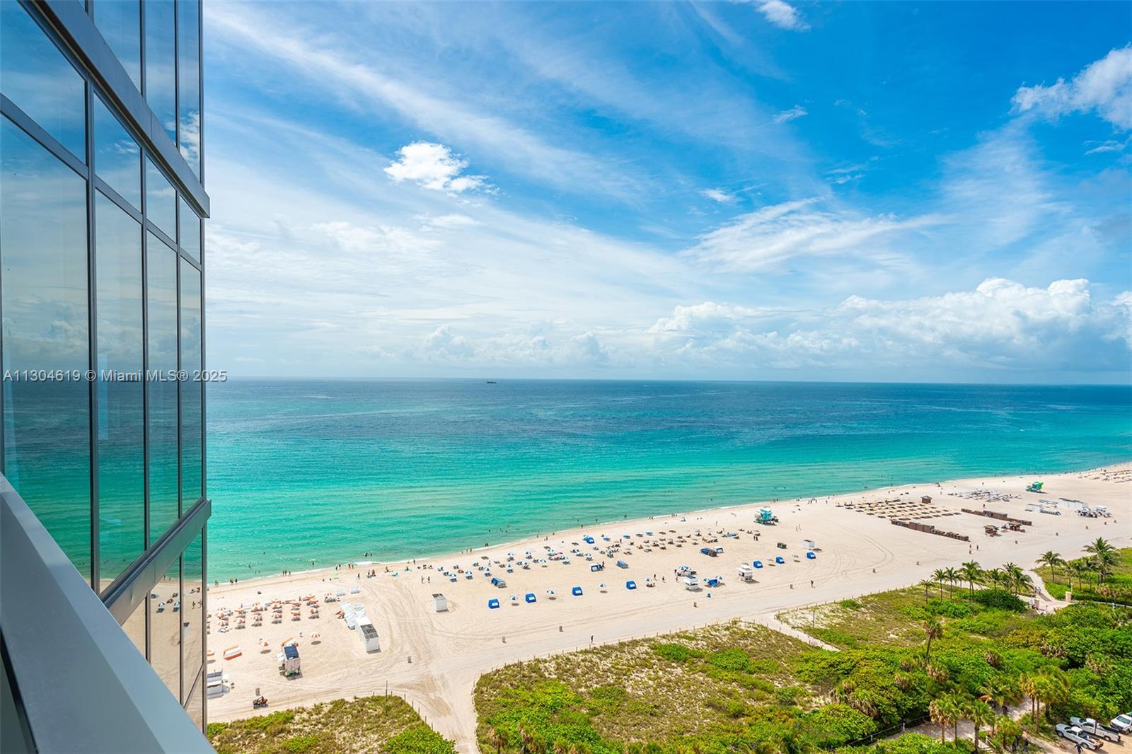 2201 Collins Avenue, Unit 1926/PH Miami Beach, FL 33139 - Photo 40 of 47 a view of an ocean view