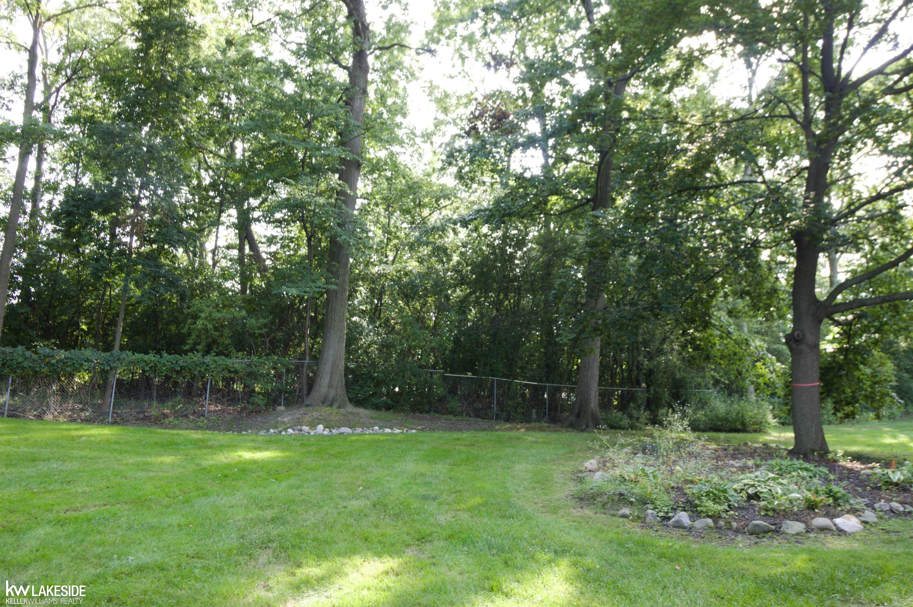 889 Lafayette Court Rochester Hills, MI 48307 - Photo 26 of 27
