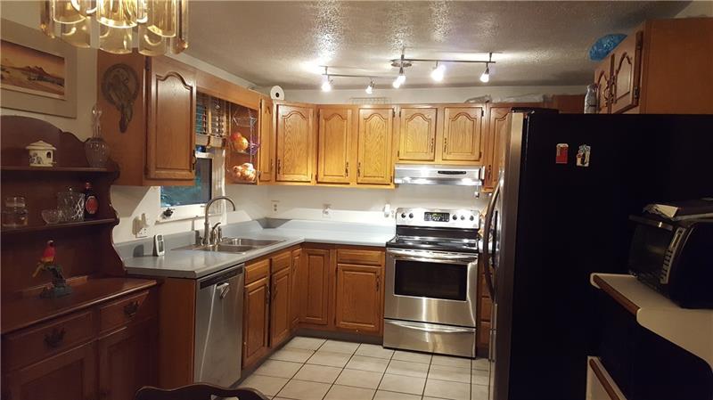 125 Crosslands Road Butler, PA 16002 - Photo 4 of 25