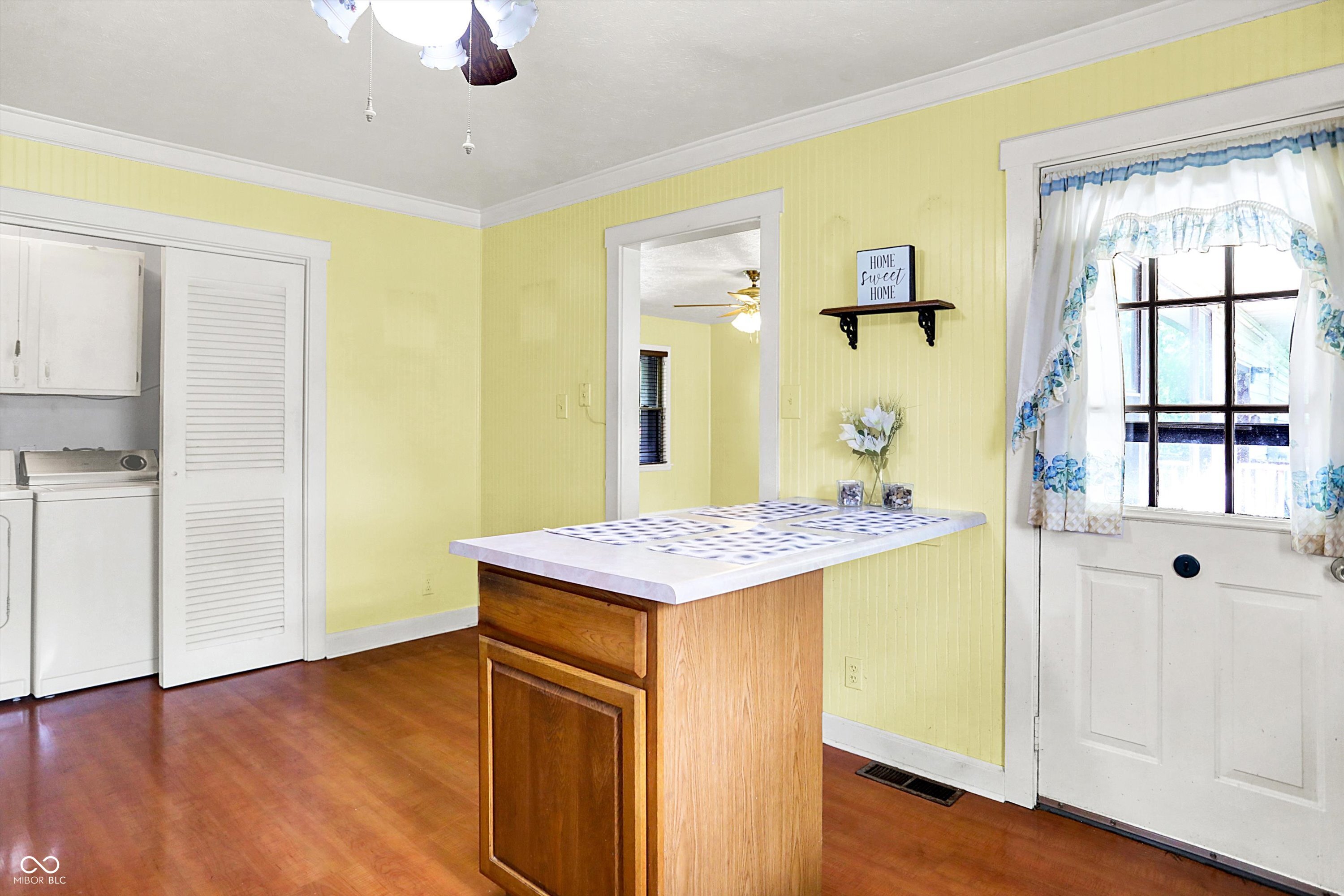 101 Heiny Road Indianapolis, IN 46217 - Photo 12 of 47