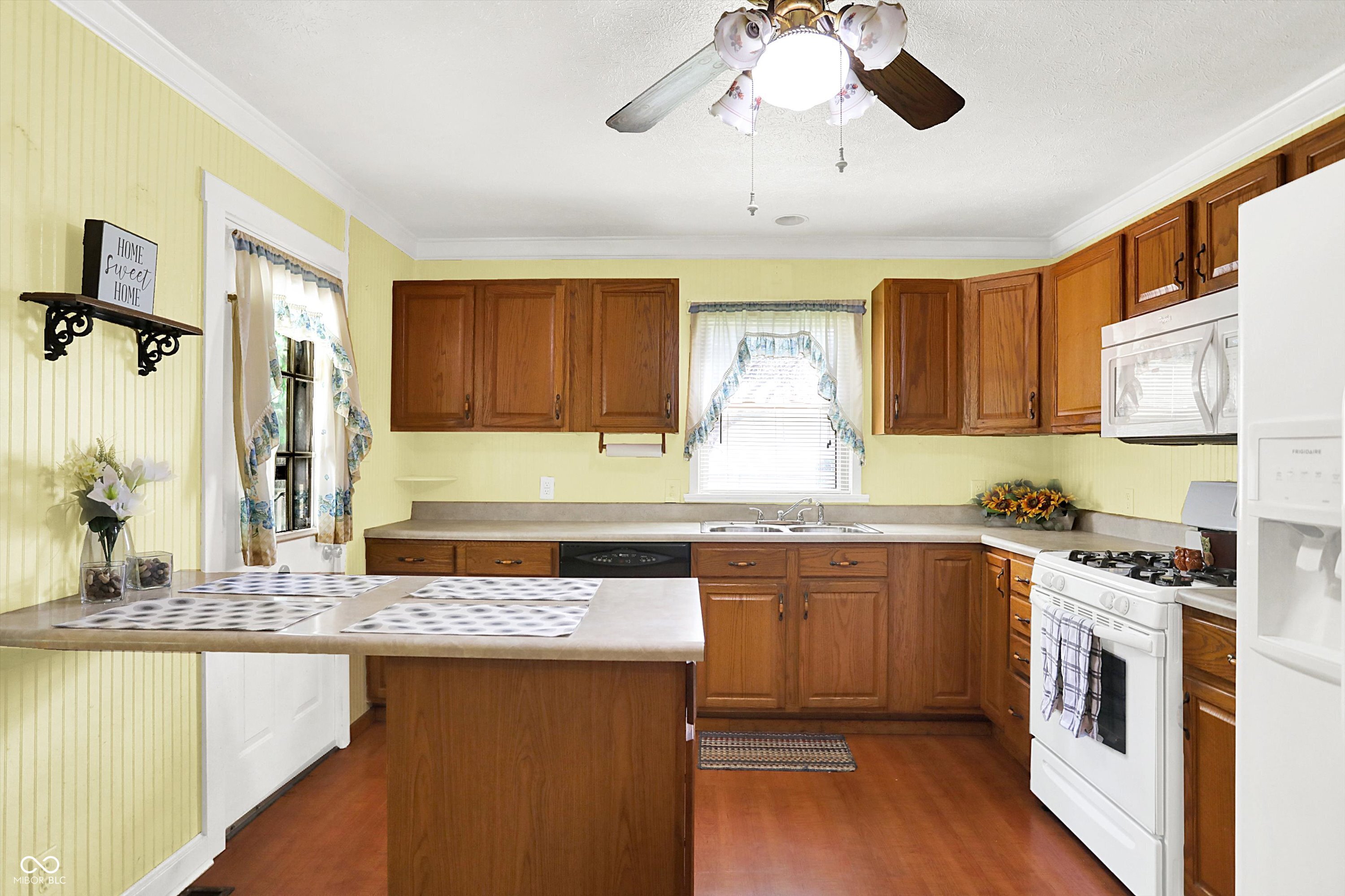 101 Heiny Road Indianapolis, IN 46217 - Photo 15 of 47