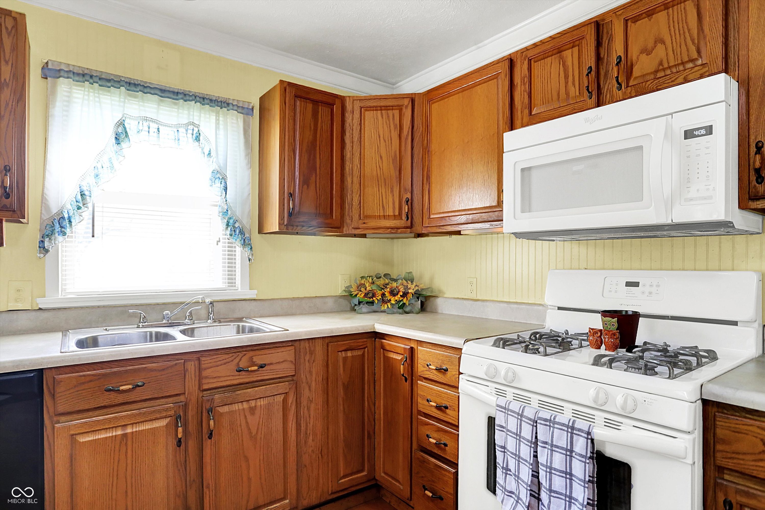 101 Heiny Road Indianapolis, IN 46217 - Photo 16 of 47