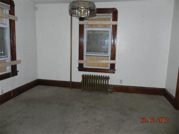 24 Mooreland Street Springfield, MA 01104 - Photo 4 of 8 Gallery Image 4
