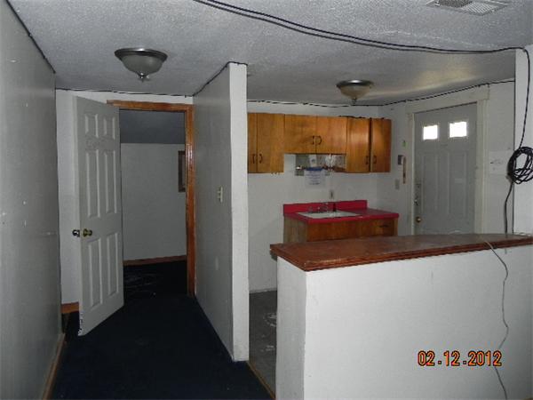 24 Mooreland Street Springfield, MA 01104 - Photo 6 of 8 Gallery Image 6