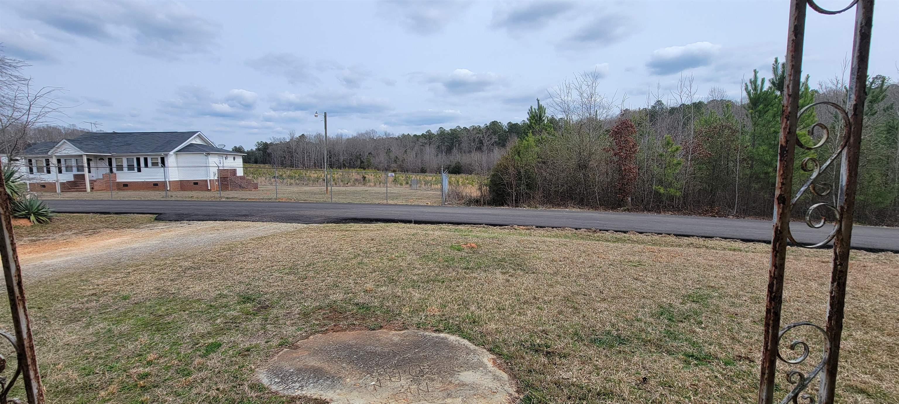 433 Williams Road Clinton, SC 29325 - Photo 5 of 22 Gallery Image 5
