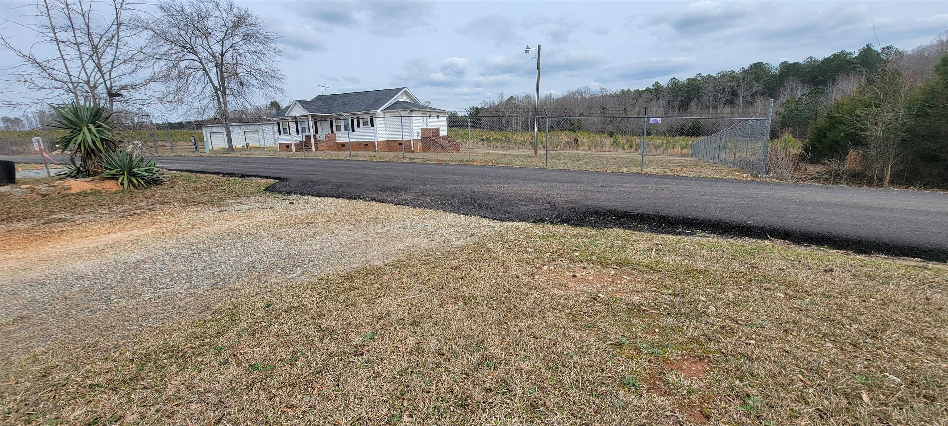 433 Williams Road Clinton, SC 29325 - Photo 6 of 22 Gallery Image 6