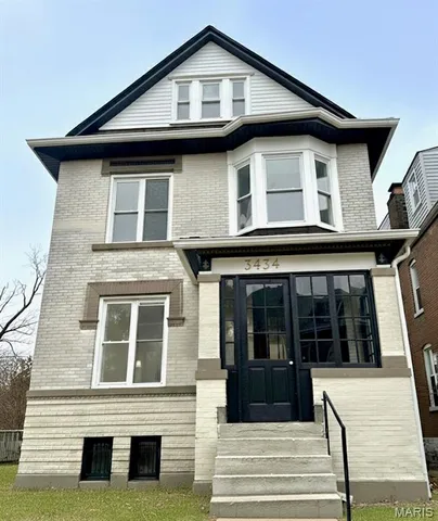 $469,900 | 3434 Sidney Street, St. Louis, MO 63118