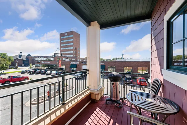 $439,900 | 4100 Spring Street, Unit 214, Spring Park, MN 55384