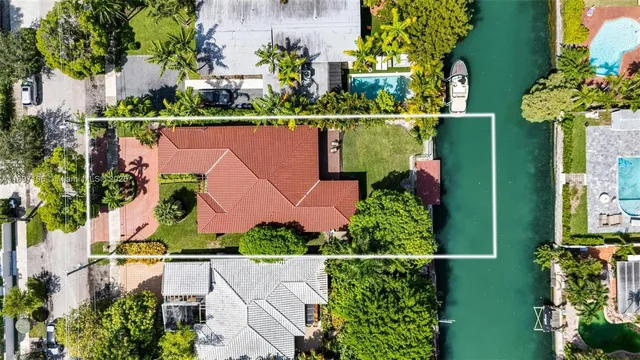 $2,897,500 | 1855 Daytonia Road, Miami Beach, FL 33141