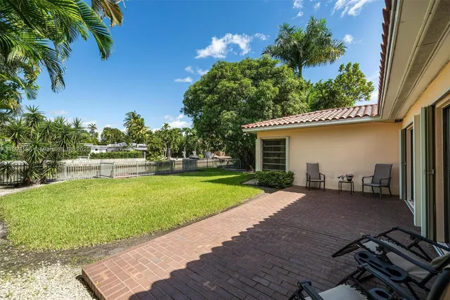 $2,897,500 | 1855 Daytonia Road, Miami Beach, FL 33141