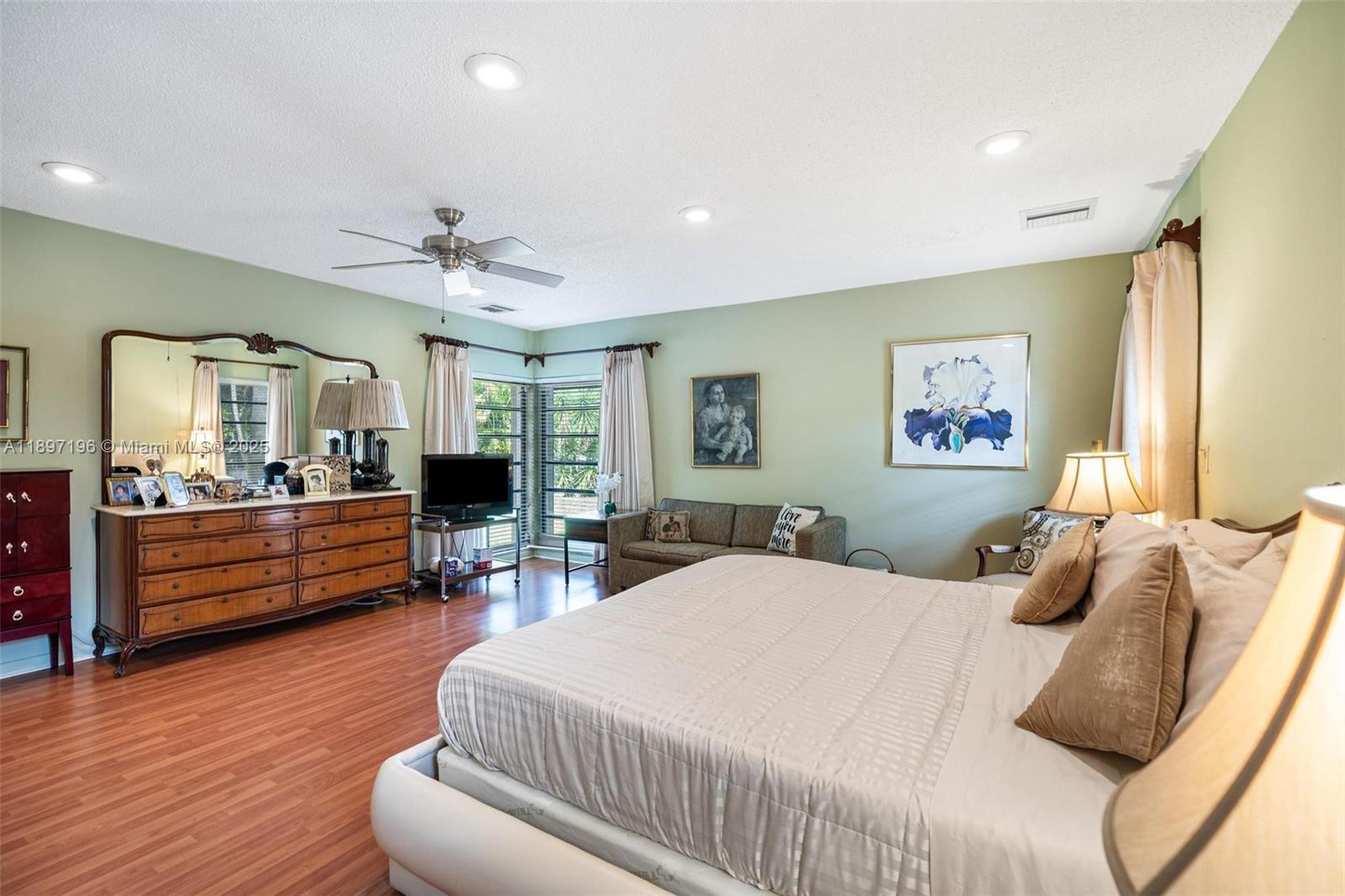 1855 Daytonia Road Miami Beach, FL 33141 - Photo 32 of 45