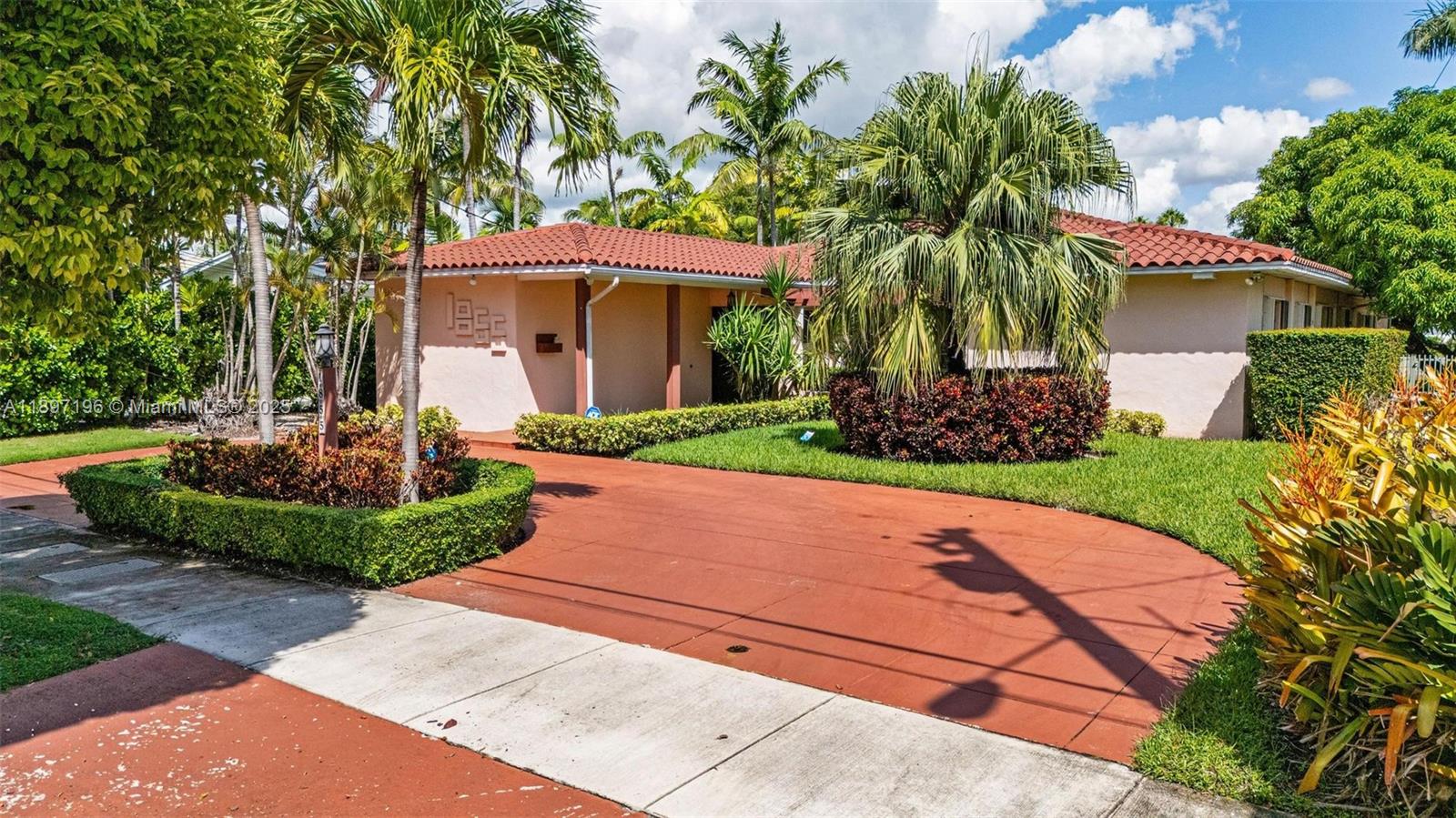 1855 Daytonia Road Miami Beach, FL 33141 - Photo 6 of 45