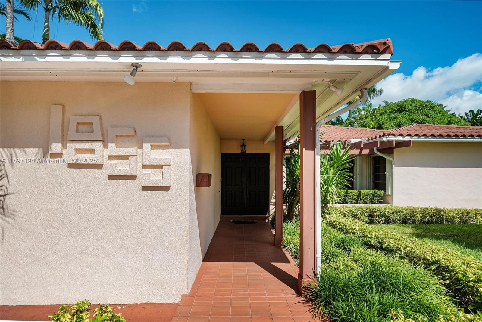 1855 Daytonia Road Miami Beach, FL 33141 - Photo 8 of 45