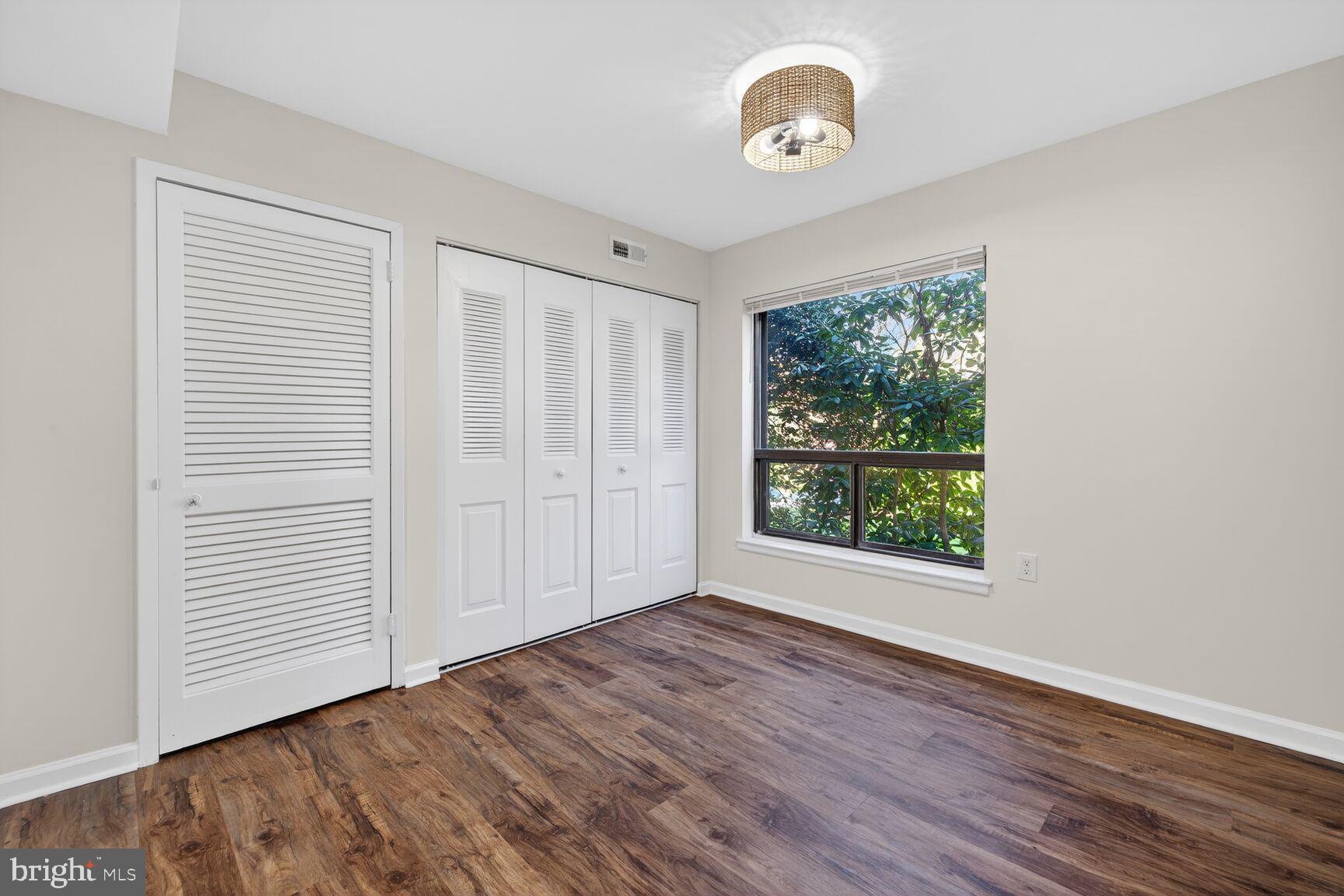 421 Christopher Avenue, Unit 2 Gaithersburg, MD 20879 - Photo 11 of 25 Eat in Kitchen area