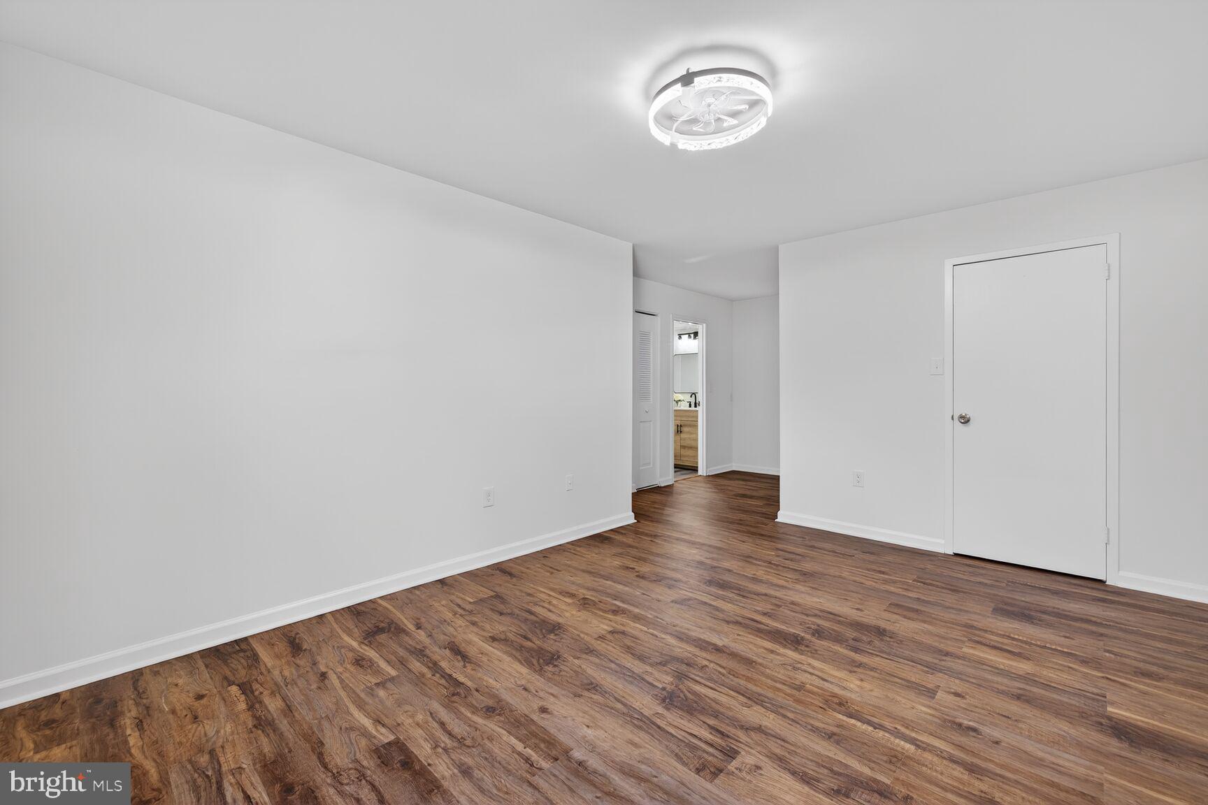 421 Christopher Avenue, Unit 2 Gaithersburg, MD 20879 - Photo 18 of 25 Primary bedroom with en suite bathroom