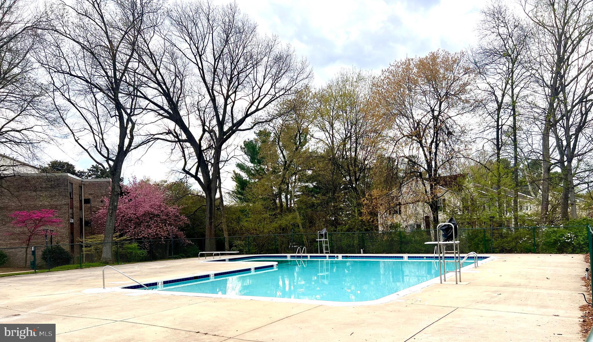 421 Christopher Avenue, Unit 2 Gaithersburg, MD 20879 - Photo 23 of 25 Outside community pool