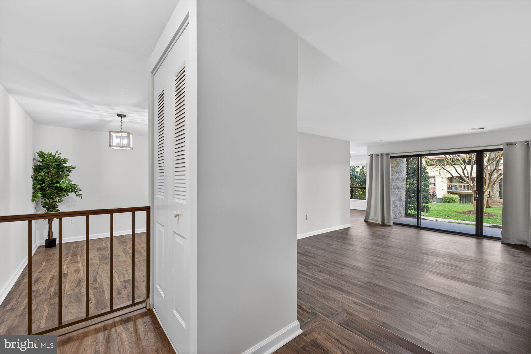 421 Christopher Avenue, Unit 2 Gaithersburg, MD 20879 - Photo 5 of 25 Foyer