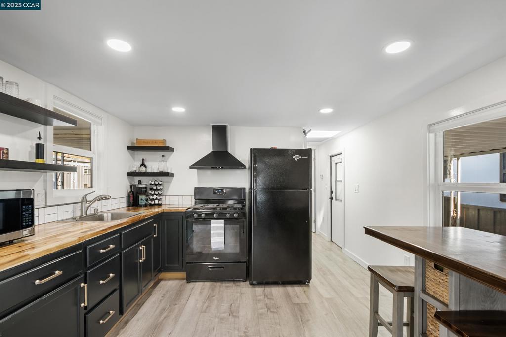 32 Galloway Drive Concord, CA 94518 - Photo 12 of 45