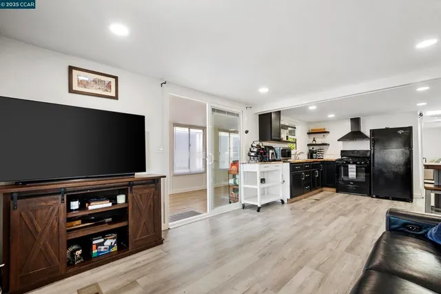 $161,500 | 32 Galloway Drive, Concord, CA 94518