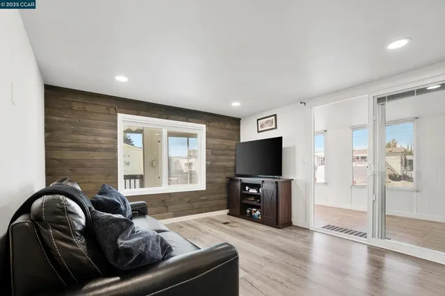 $161,500 | 32 Galloway Drive, Concord, CA 94518