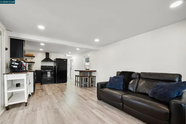 $161,500 | 32 Galloway Drive, Concord, CA 94518