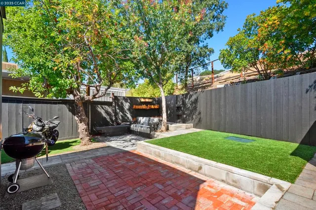 $161,500 | 32 Galloway Drive, Concord, CA 94518