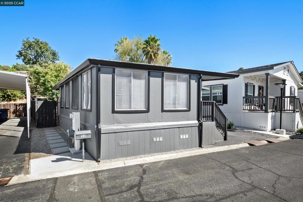32 Galloway Drive Concord, CA 94518 - Photo 4 of 45