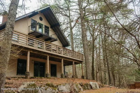 $750,000 | 40 Northwoods Road, Saugerties, NY 12477
