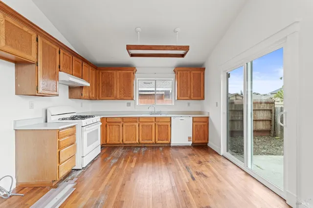 $399,000 | 1120 Camellia Lane, Suisun City, CA 94585