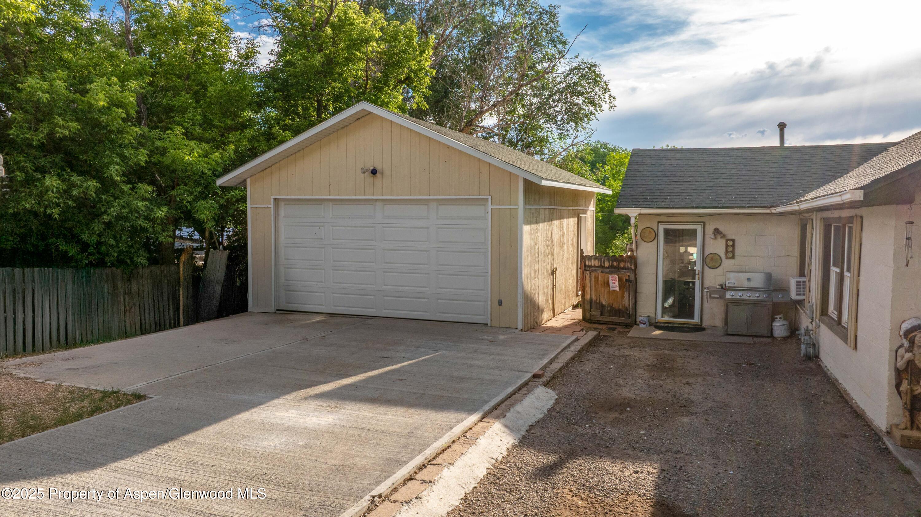 629 Whiteriver Avenue Rifle, CO 81650 - Photo 9 of 17 8