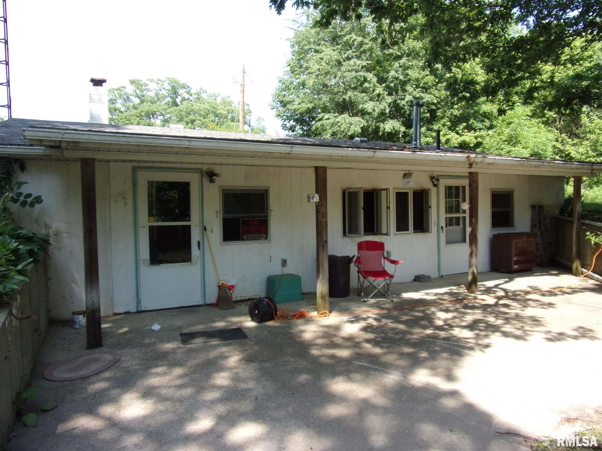 9242 Kinlou Road Kinmundy, IL 62854 - Photo 2 of 9
