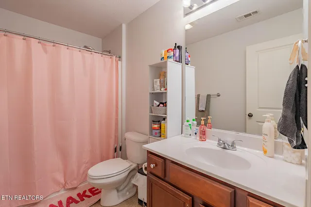 $499,900 | 6331 East McMillan Creek Drive, Knoxville, TN 37924