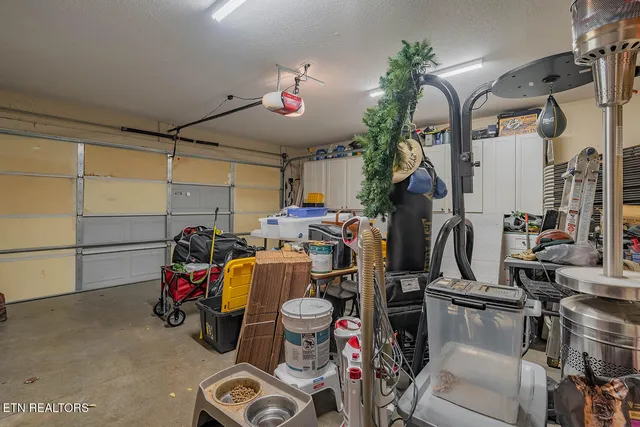 $499,900 | 6331 East McMillan Creek Drive, Knoxville, TN 37924