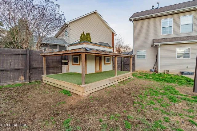 $499,900 | 6331 East McMillan Creek Drive, Knoxville, TN 37924