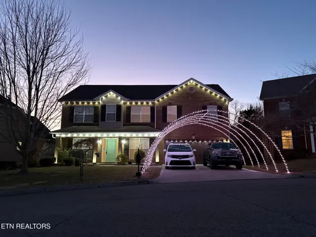 $499,900 | 6331 East McMillan Creek Drive, Knoxville, TN 37924