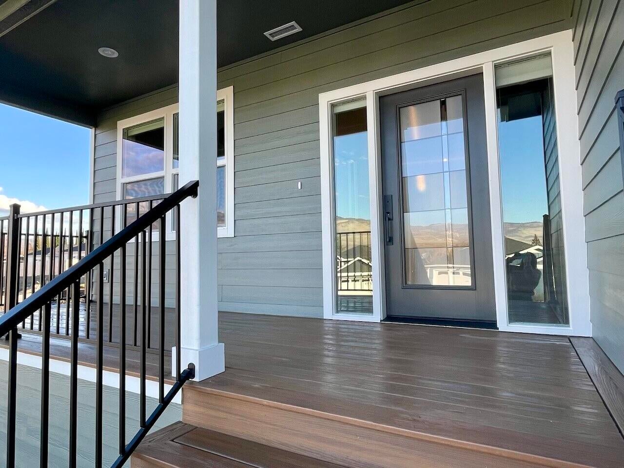 388 Randy Street Ashland, OR 97520 - Photo 26 of 30 Front Porch