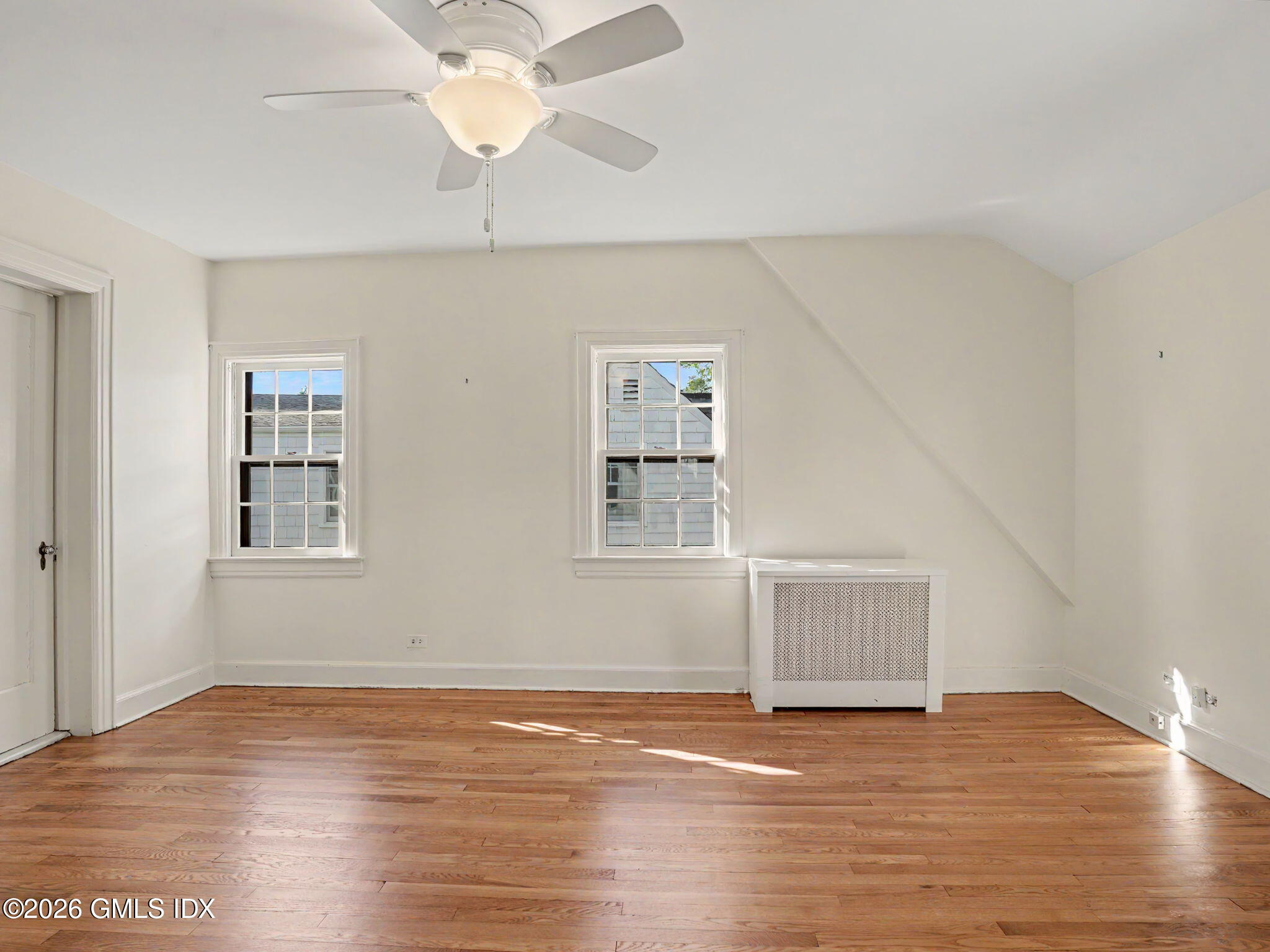 24 Oval Avenue Riverside, CT 06878 - Photo 26 of 45 29-web-or-mls-24-oval-ave